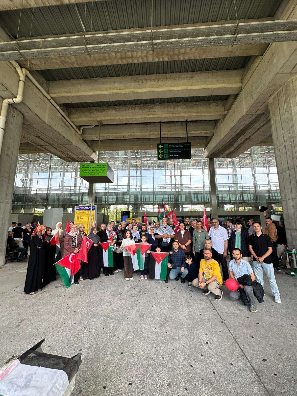 Sumud Filosunun Muğlalı Aktivisti Özkan Dilmeç Dalaman’da Sevgi Gösterileriyle Karşılandı 1